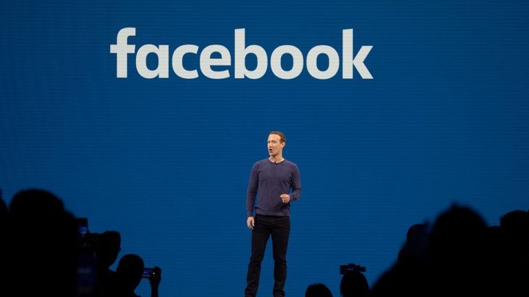 Krize technologiím neškodí. Facebook, Apple i Samsung hlásí vysoké zisky
